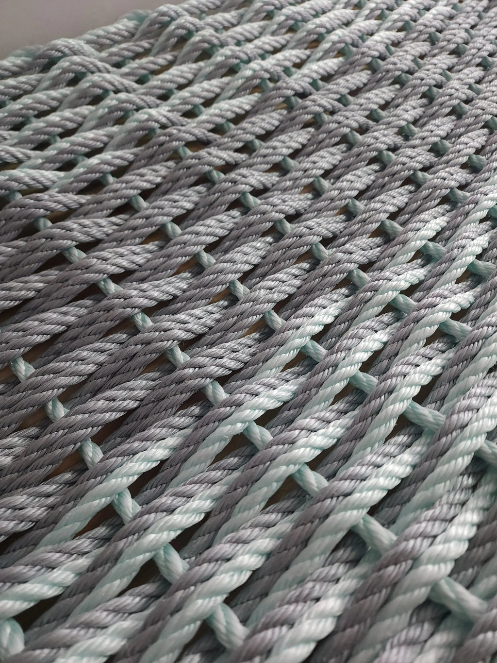Large Doubleweave Light Gray and Seafoam Lobster Rope Mat