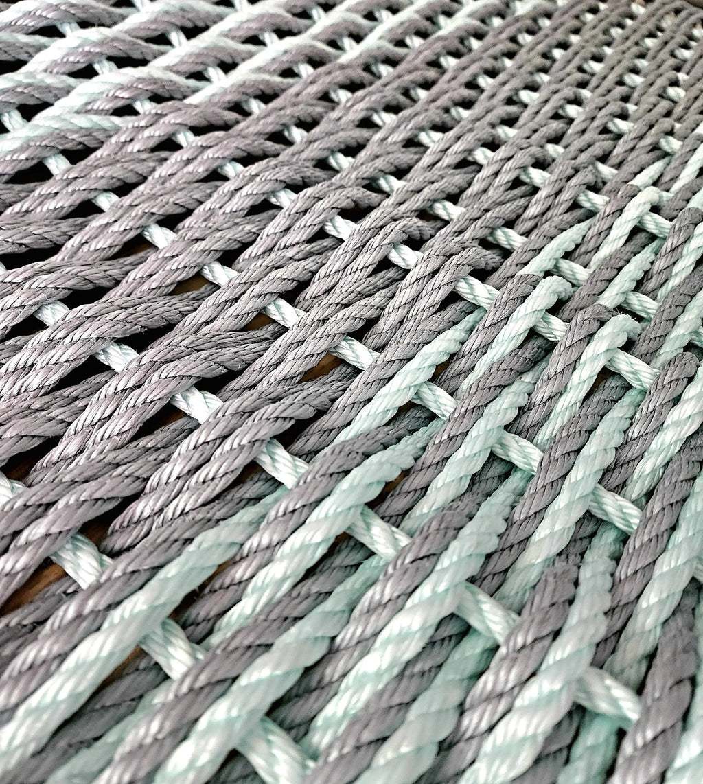 Large Doubleweave Light Gray and Seafoam Lobster Rope Mat