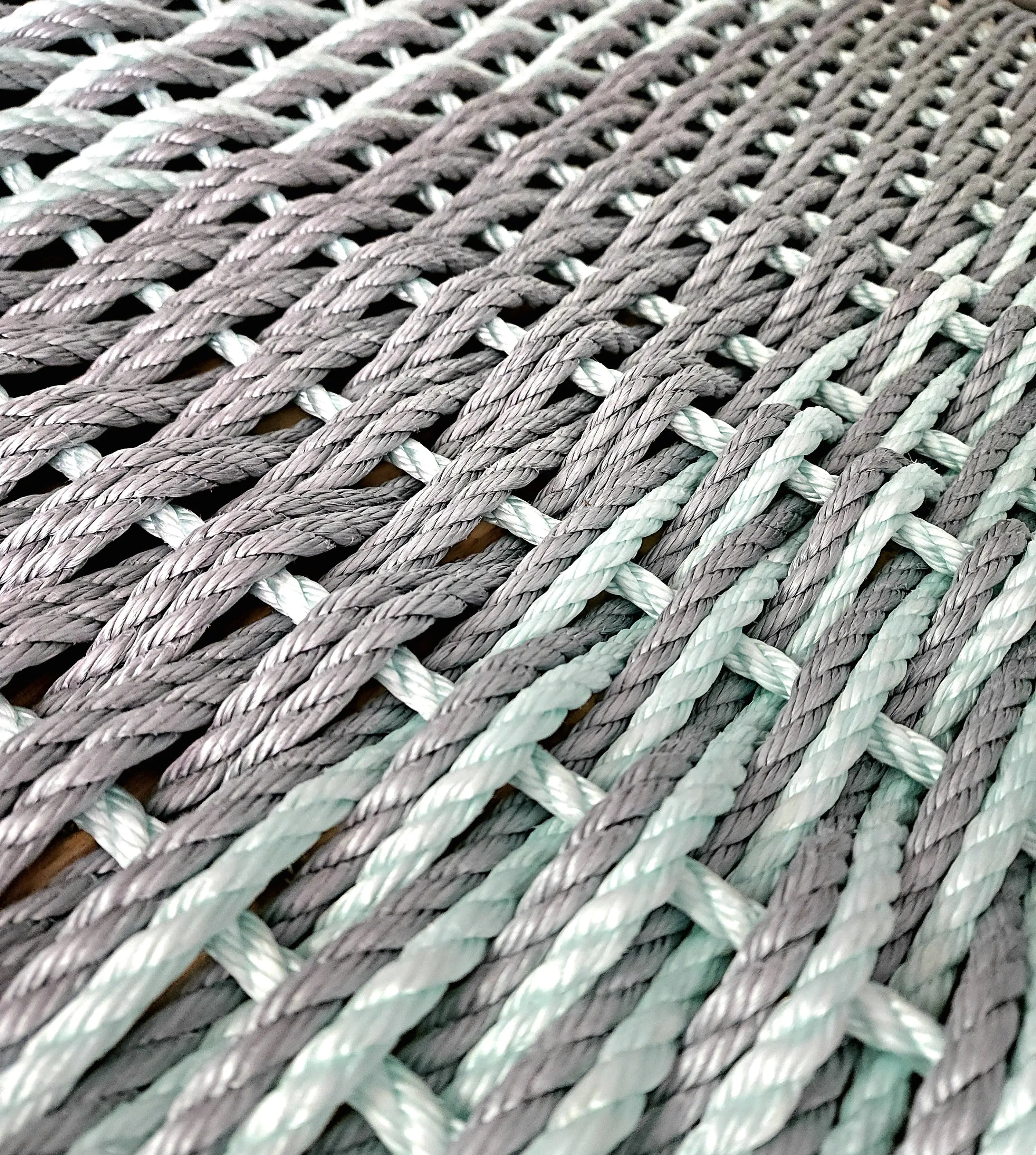 Large Doubleweave Light Gray and Seafoam Lobster Rope Mat