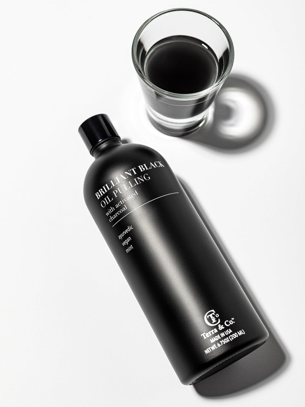 Oil Pulling Bundle – Gentle Green + Brilliant Black | Ayurvedic Detox, Enamel Protection & Whitening by Terra & Co.